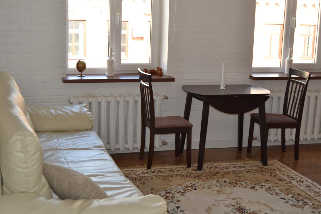 Vladimirskie Apartamenty In Center Of Брест Екстериор снимка