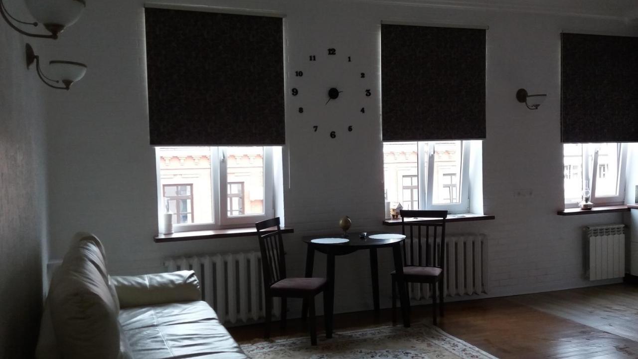 Vladimirskie Apartamenty In Center Of Брест Екстериор снимка